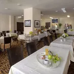 1.republic Hotell 4*