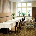 1.republic Hotell 4*
