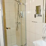 1.republic Hotell 4*