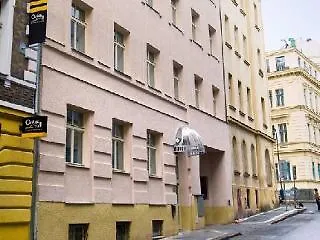 1共和国酒店