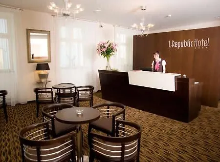 酒店 1共和国酒店 4*