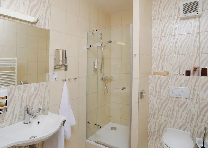 1.republic Hotel 4*