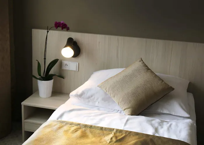 1.republic Hotel 4*