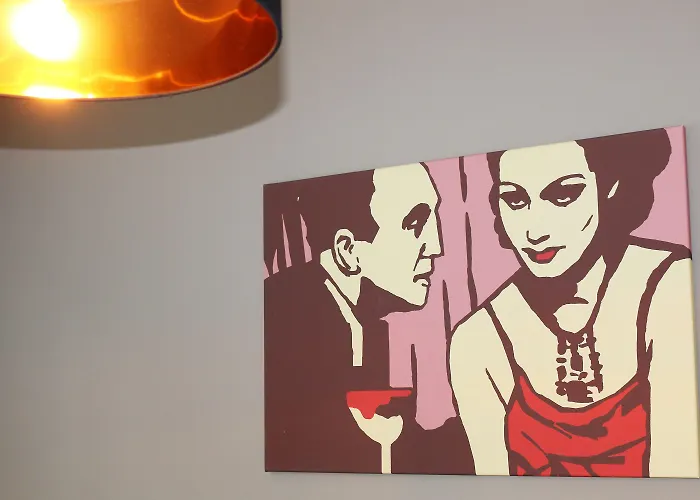 1.republic Hotel